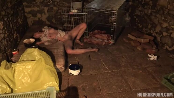 Horror Porn - The Girl In The Cage / Horror Porn 3 / 16.02.2022