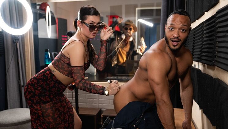 Trans Angels - Daisy Taylor - Dillon Diaz - Blowing Her While She Blows / 21.05.2021
